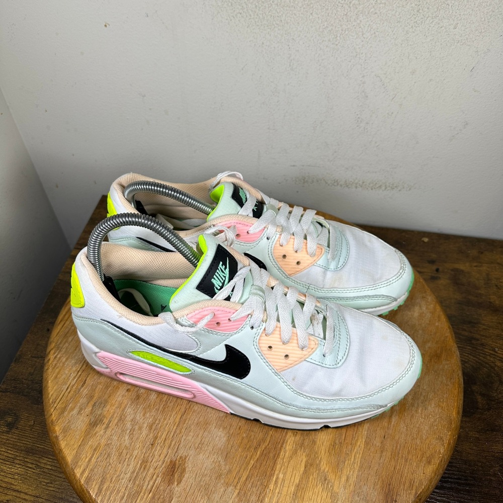 Nike Air Max 90 Light Dew Pink Blast Volt CZ1617-100 Womens Size 10 Sneakers